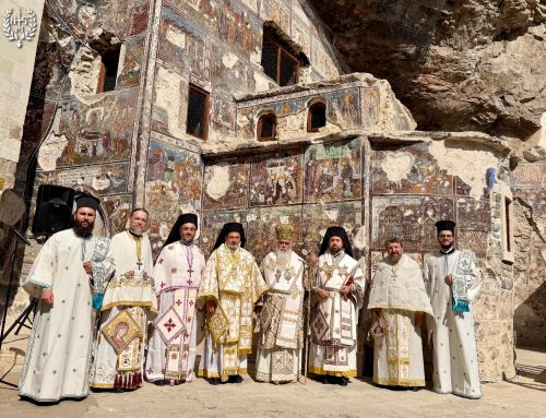 Θεία Λειτουργία στην Παναγία Σουμελά του Πόντου